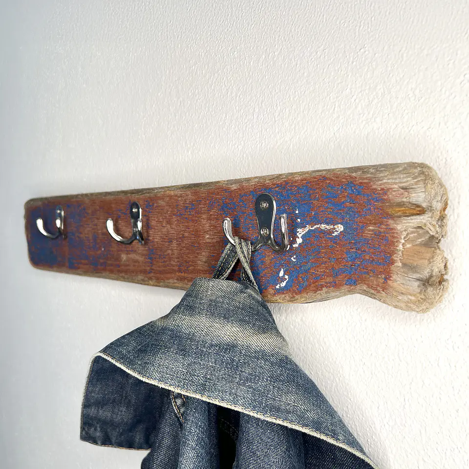 Driftwood coat rack, 3 double hooks, old blue and red paint 4