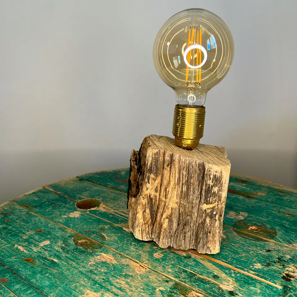 Driftwood lamp 4
