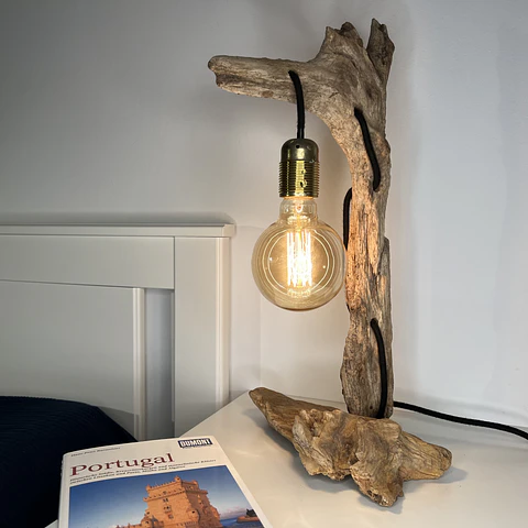 Driftwood lamp