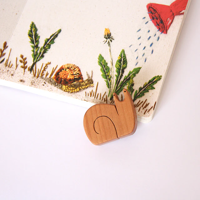 PACK Libro "Lo que encontré en el jardín" + animalito 