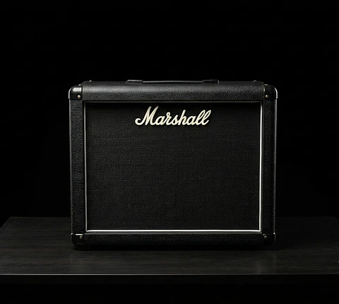 Gabinete Artesanal 1x12 Estilo Marshall (Sem Alto-Falante) — Compacto, Altamente Ressonante e com a Estética Clássica dos Grandes Palcos.