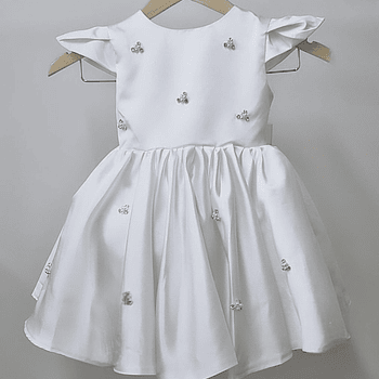 Vestido satín y detalles 