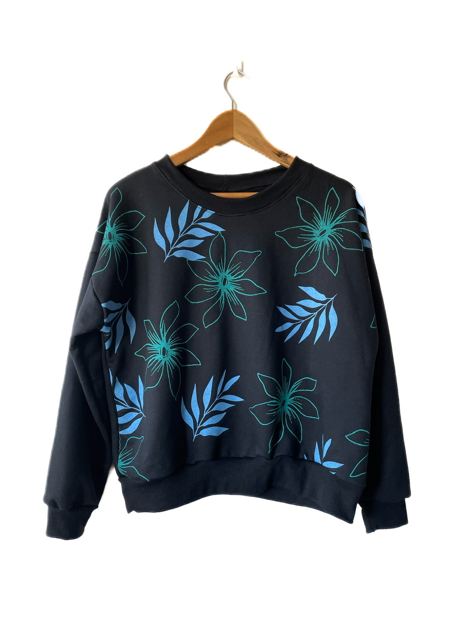 Polerón Negro Floral
