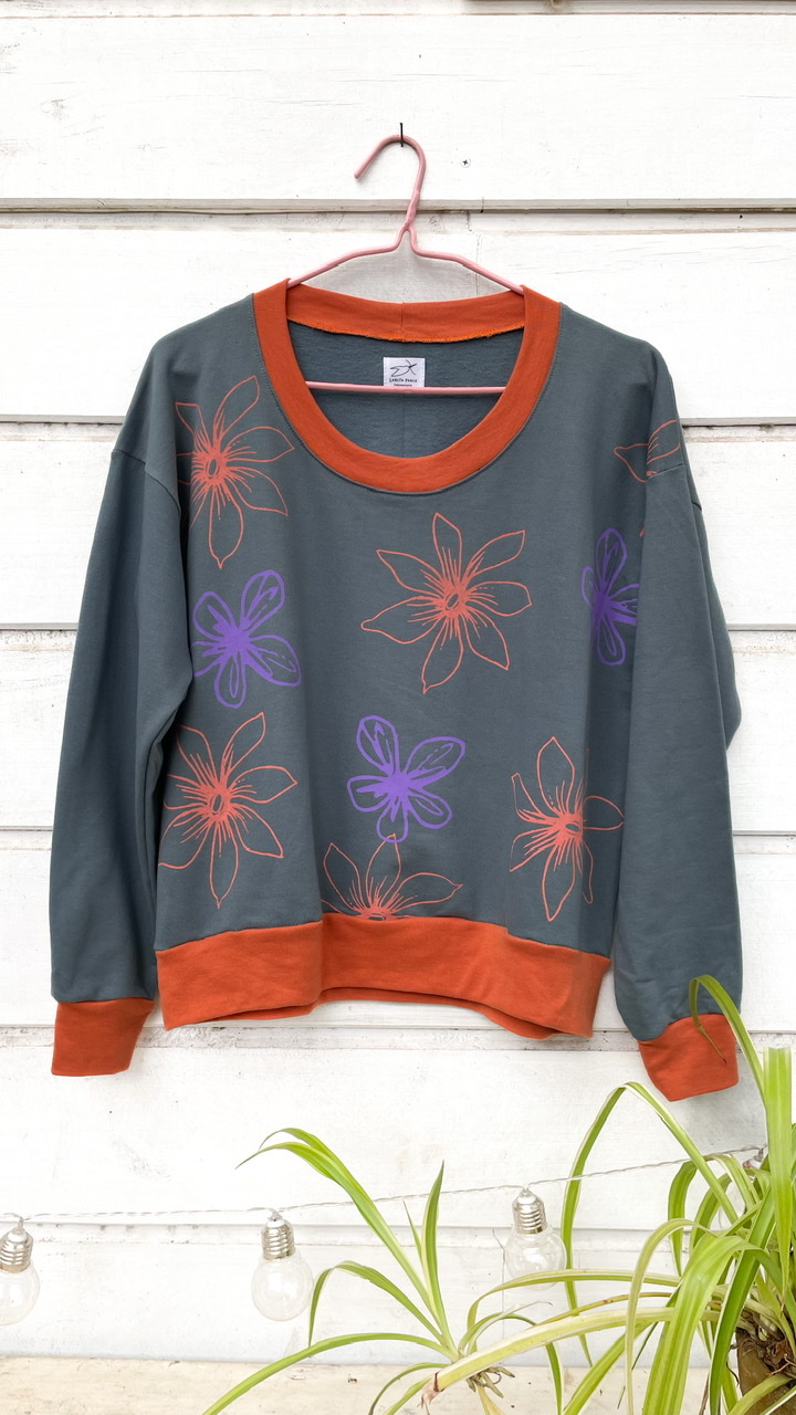 Polerón Floral Gris