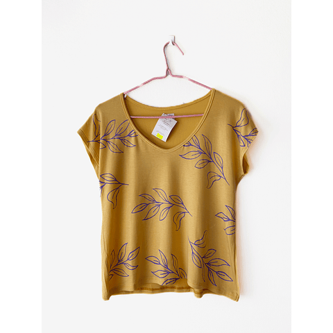 Polera Amarilla Hojas