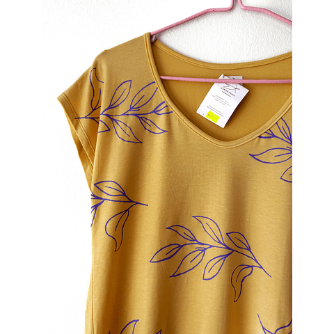 Polera Amarilla Hojas