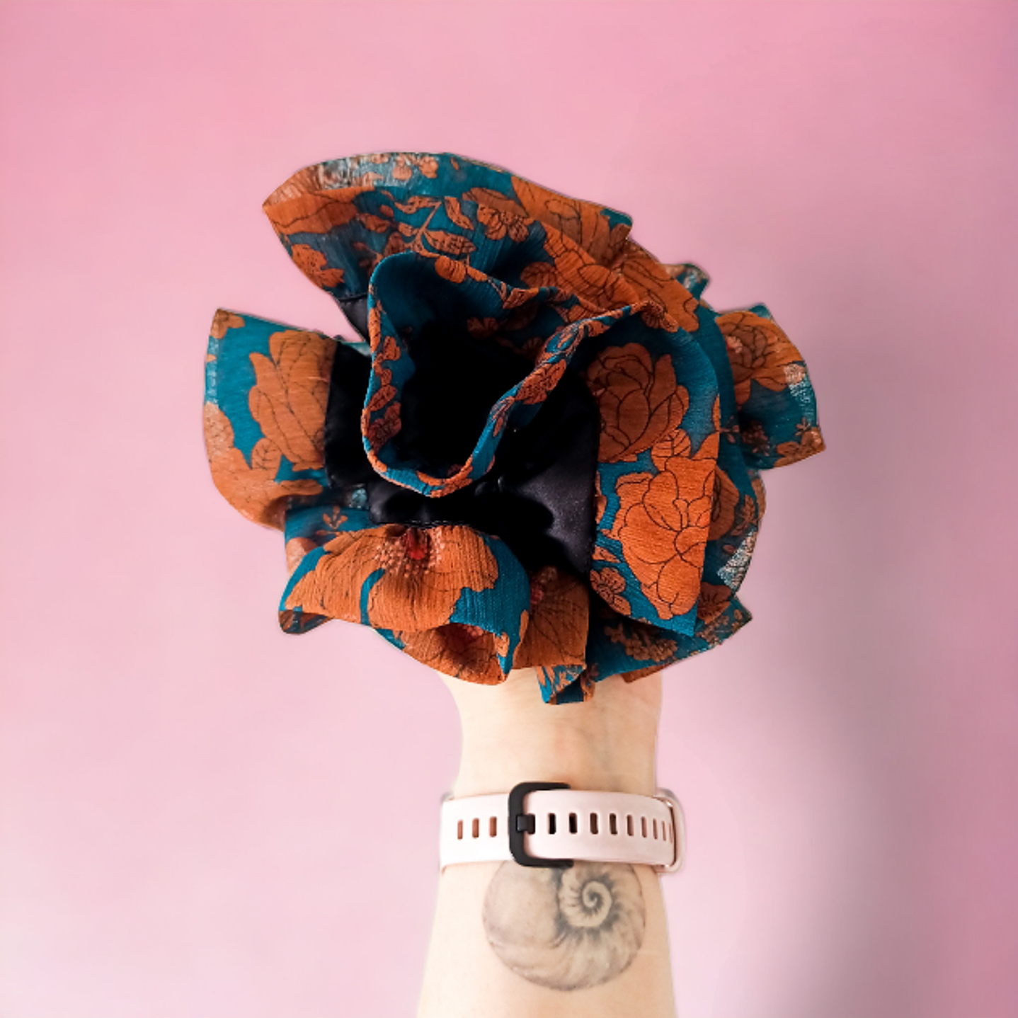 Superscrunchie Especial Rosas café  1