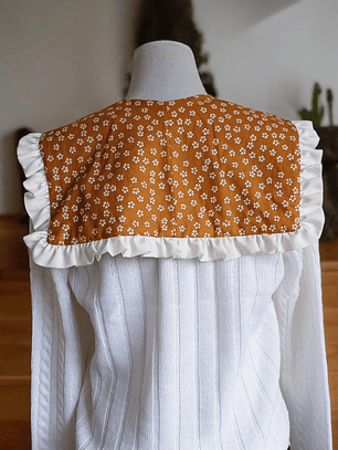 Cuello intercambiable con volantes