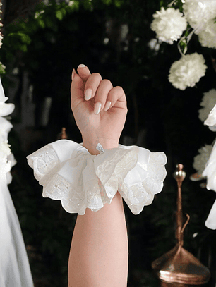 Superscrunchie Especial Blanco Broderie 🤍