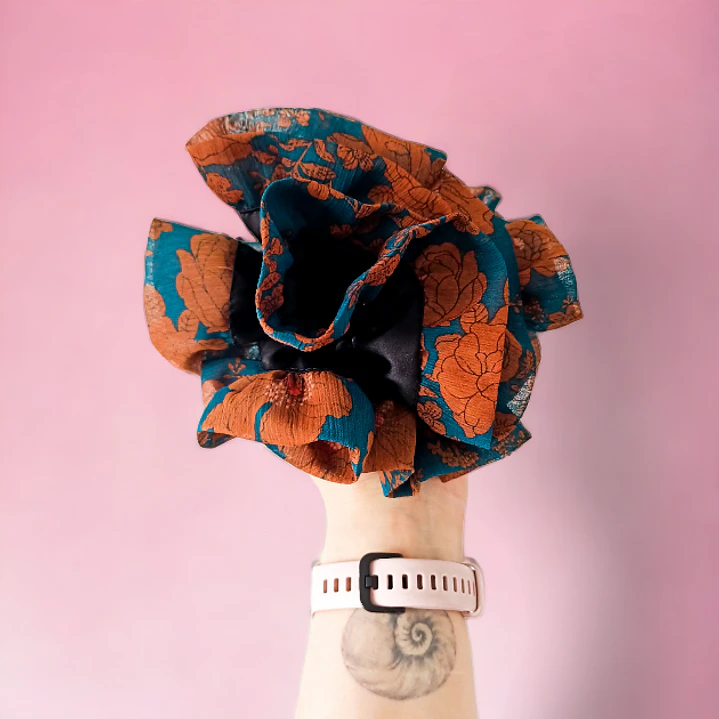 Superscrunchie Especial Rosas Café 1