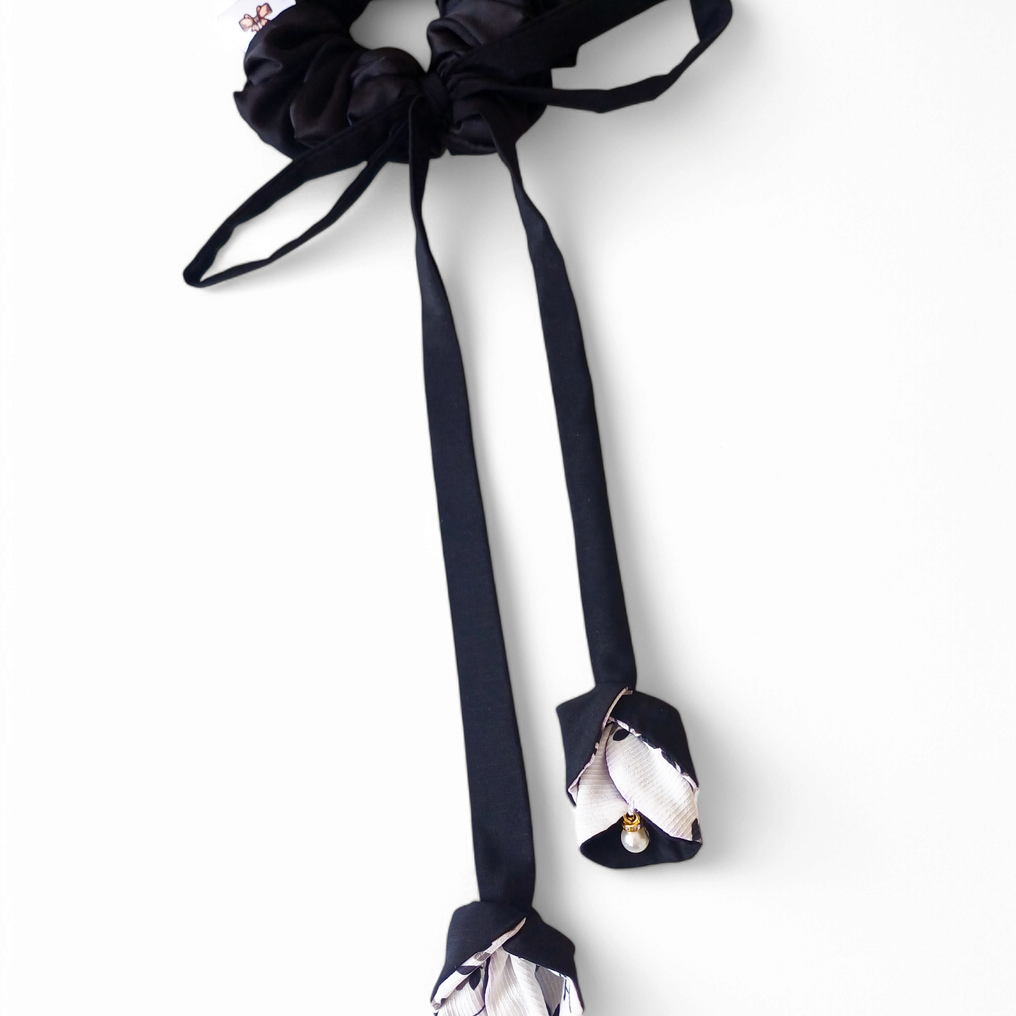 Scrunchie Especial Tulipán negro 1