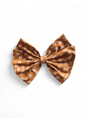 Maxilazo Mariposa Doble Café flores 