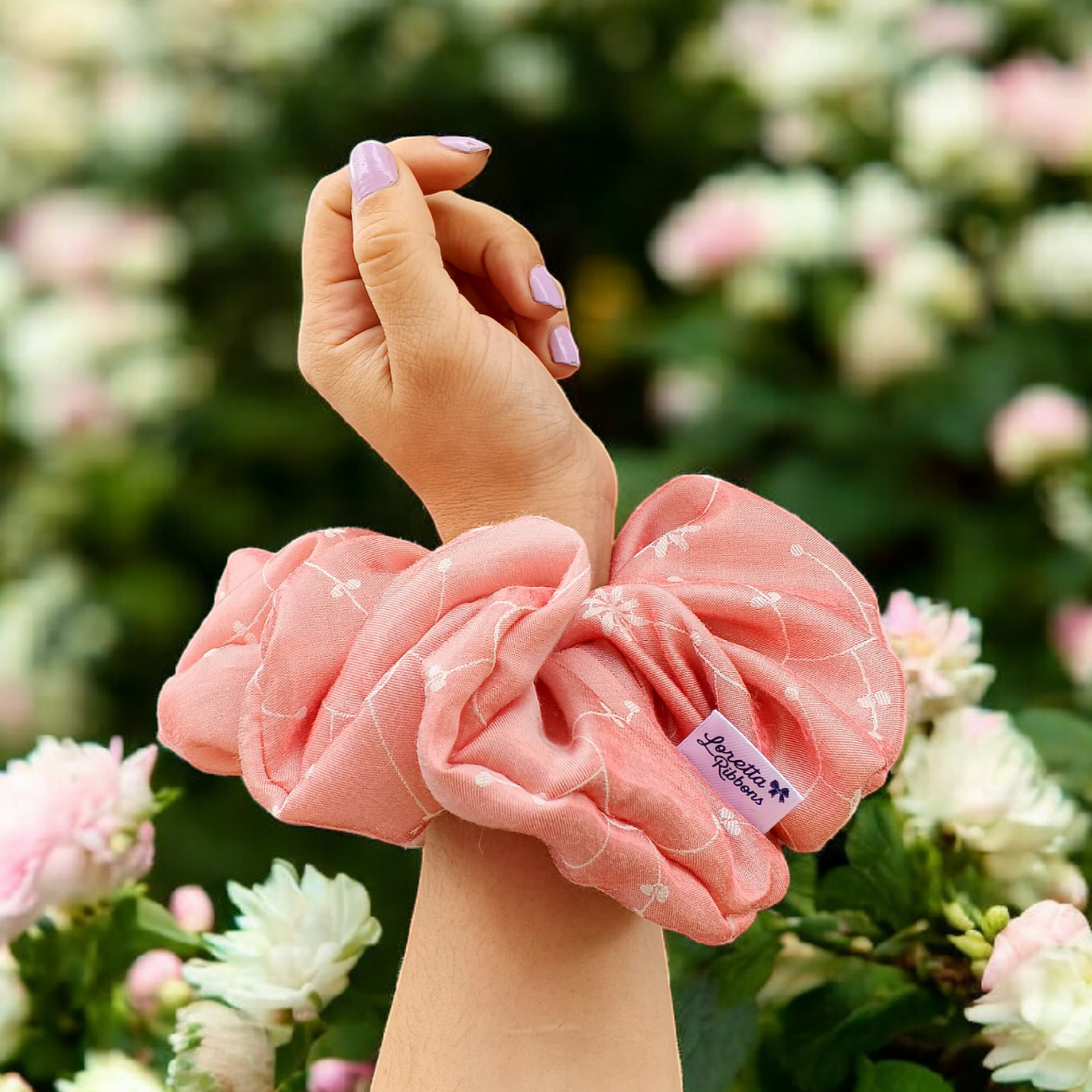 Scrunchie Rosa Yang  1