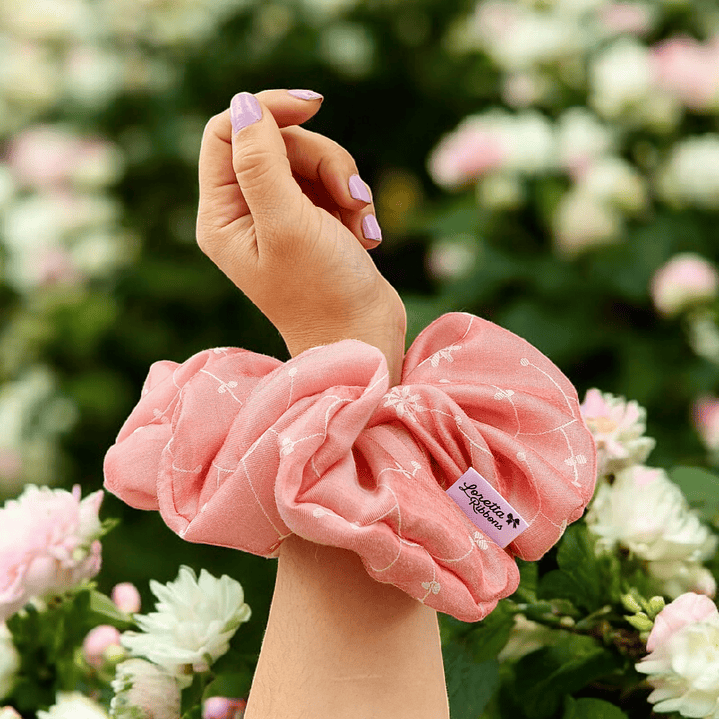 Scrunchie Rosa Yang  1