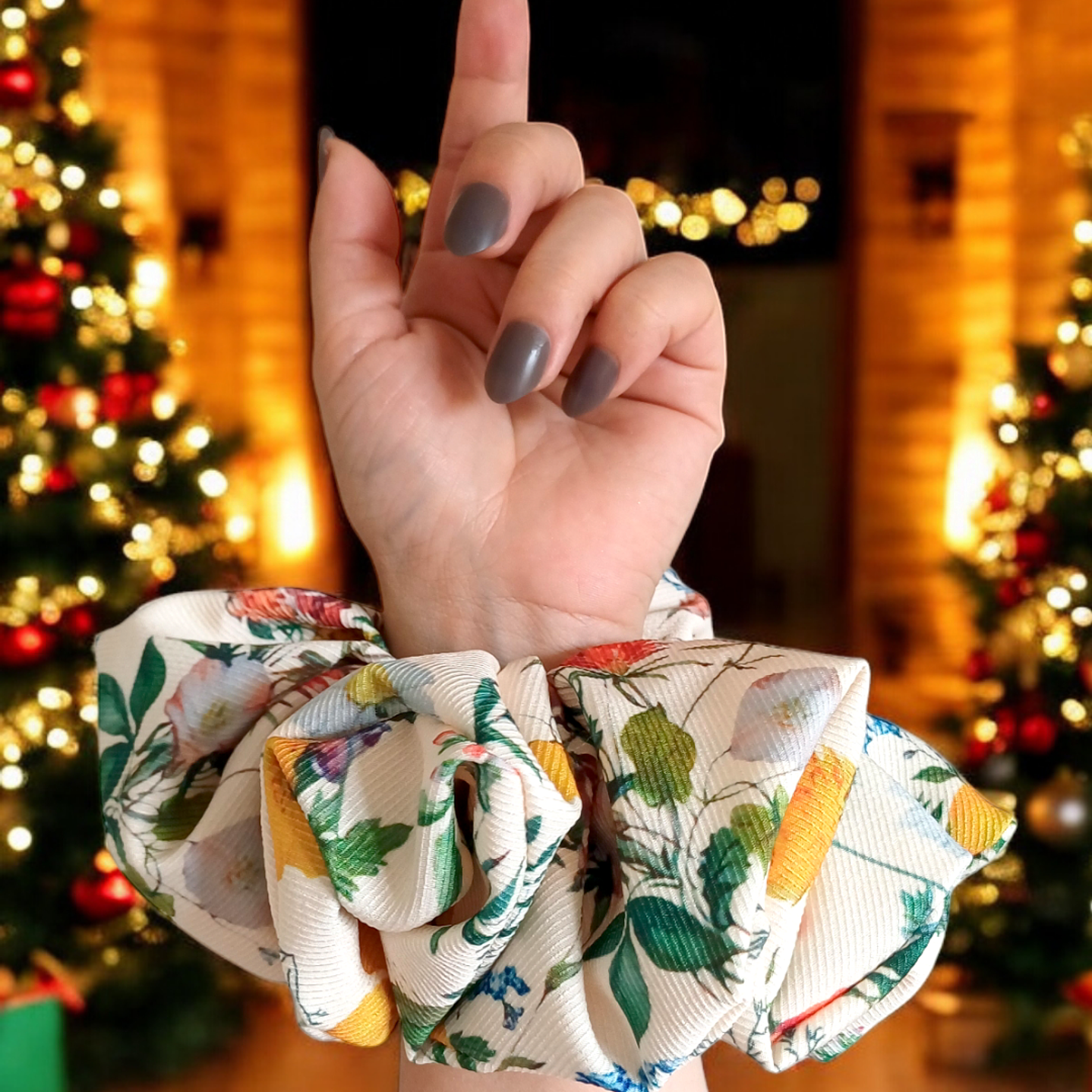 Scrunchie Blanco floreado 1