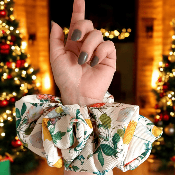 Scrunchie Blanco floreado 1