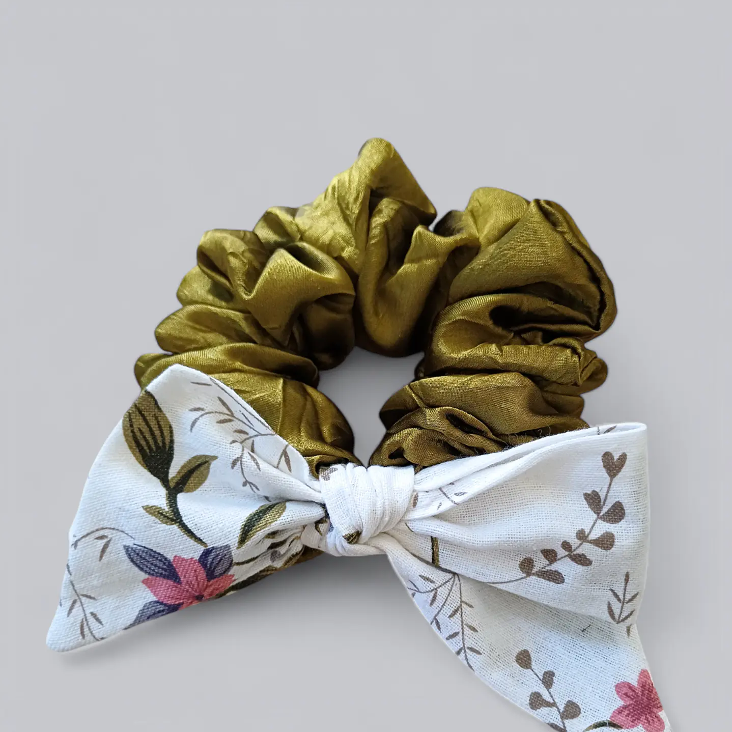 Scrunchie Especial con lazo Floreado 1