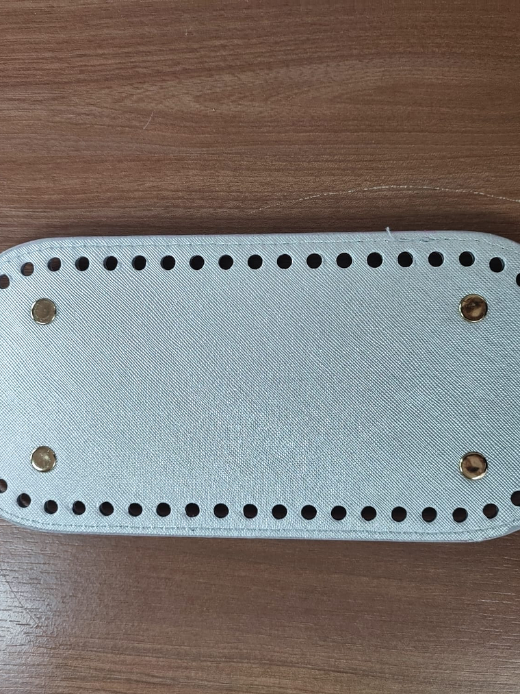 Base Eco Cuero perforada  3