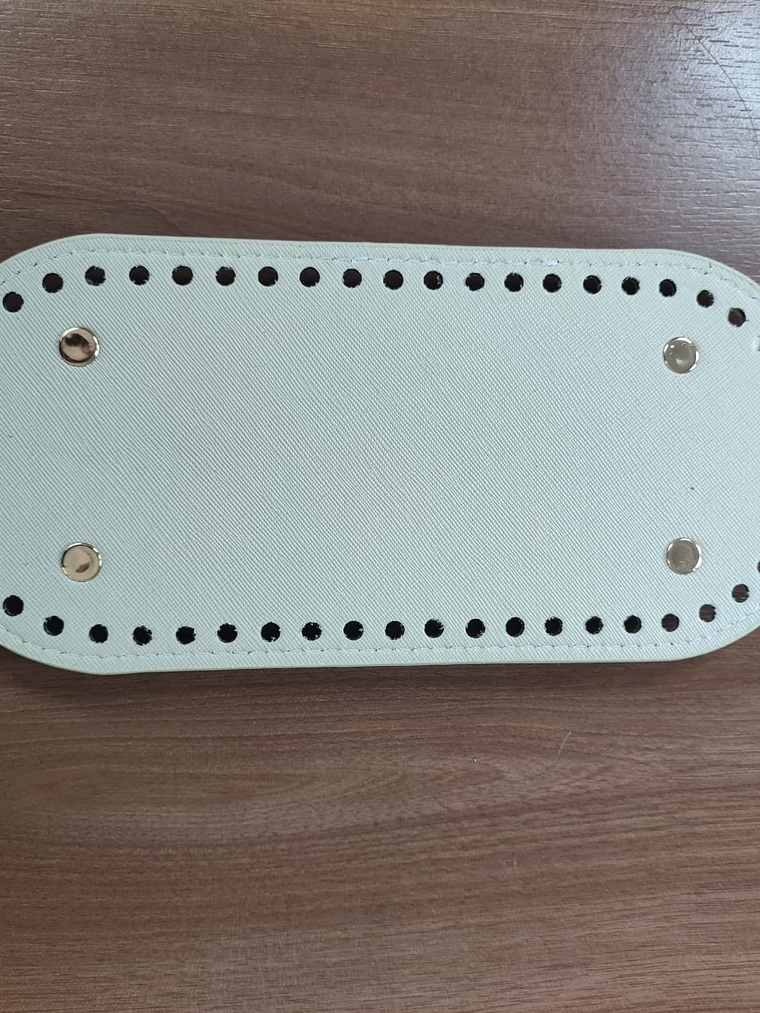 Base Eco Cuero perforada  6