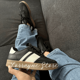 Zapatilla Varsovia negra