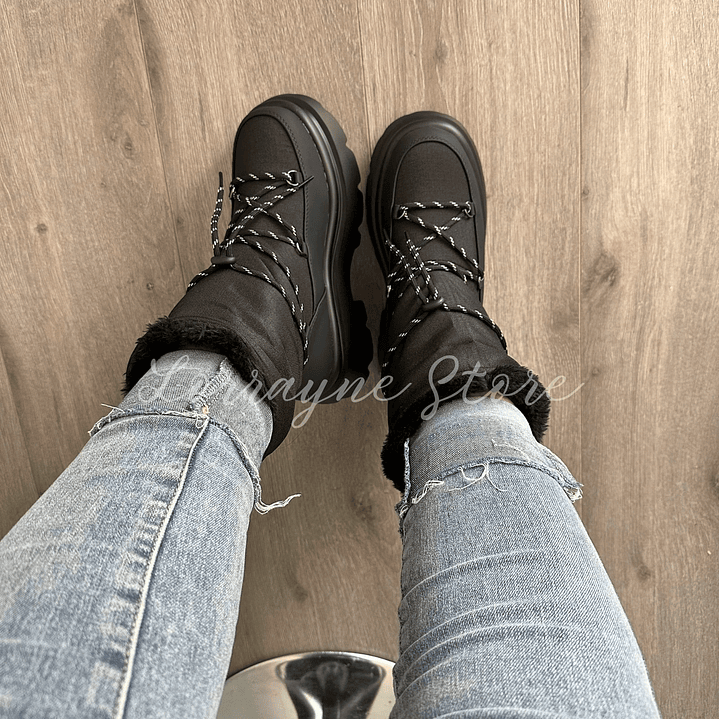 Modelo Alaska Negro 3