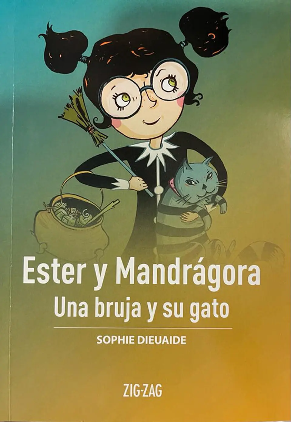 Ester y mandragora una bruja y su gato 1
