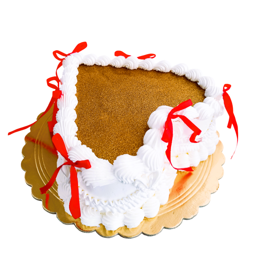 Bolo Dourado de Aniversário com Chantilly 1