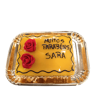 Bolo Retangular de Doce de Ovo com Amêndoas