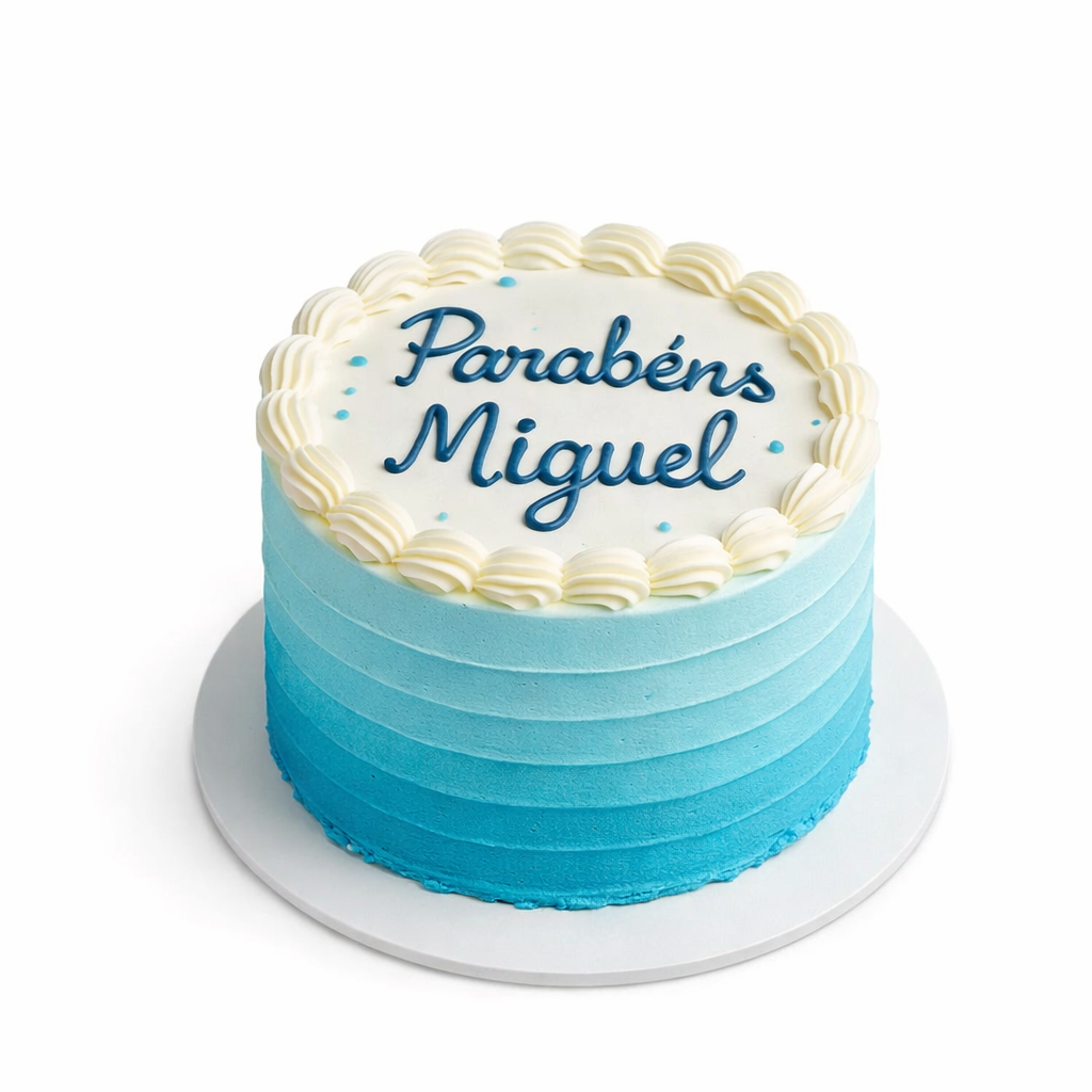 Bolo para Menino Azul e Branco 1