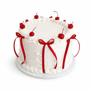 Bolo Branco com Cerejas e Laços Vermelhos