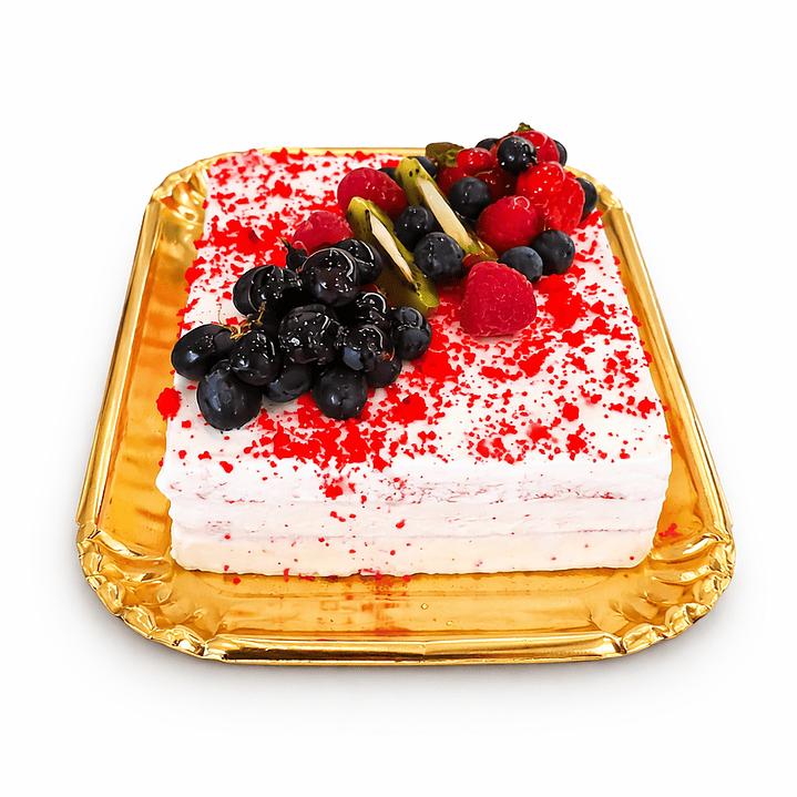 Bolo Red Velvet com Frutas Frescas 1