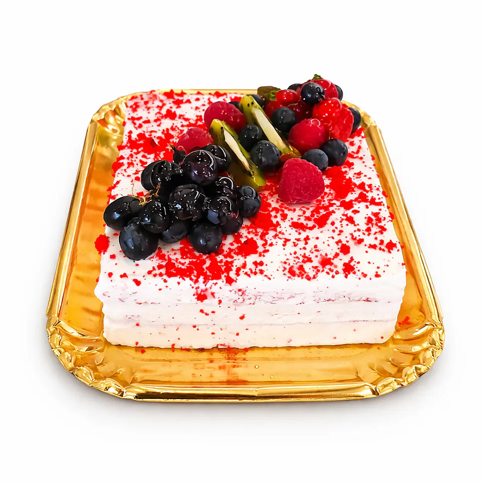 Bolo Red Velvet com Frutas Frescas 1