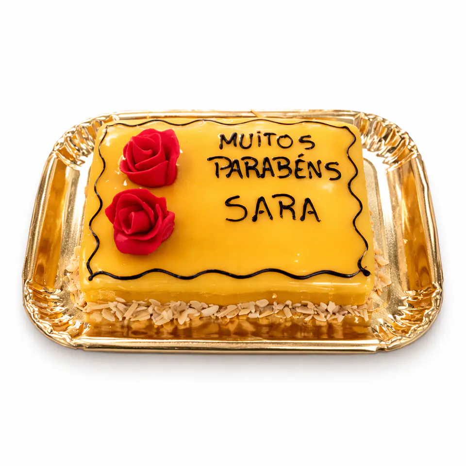 Bolo de Aniversário com Mensagem Personalizada 4