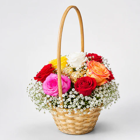 Cesto de Rosas Coloridas & Ferrero Rocher