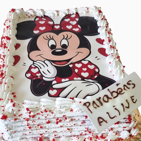 Bolo da Minnie Personalizado