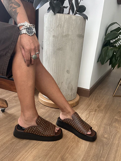 Sandalia Florencia Canela