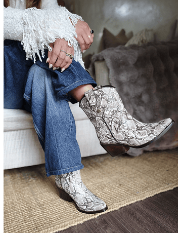 Texana Alma Print Cafe