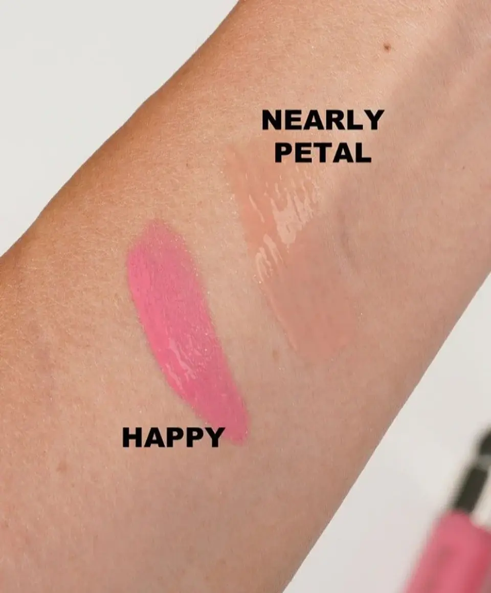 Fresh and Dewy Lip & Cheek Duo  4
