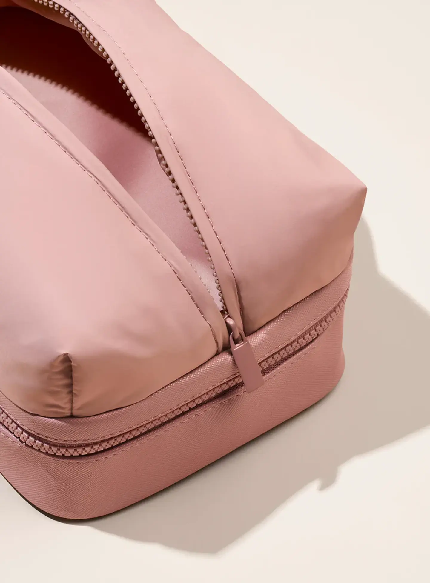 Puffy Toiletry Bag Mauve 3
