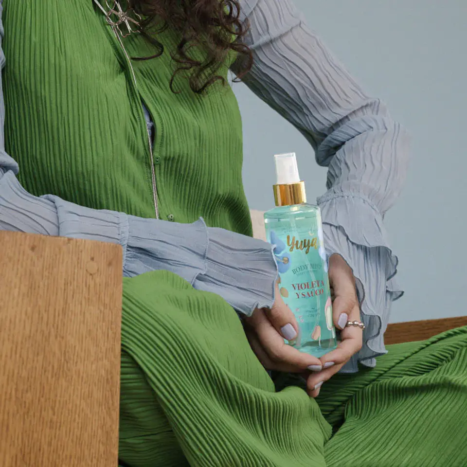 Body Mist 236 mL Violeta y Sauco 3