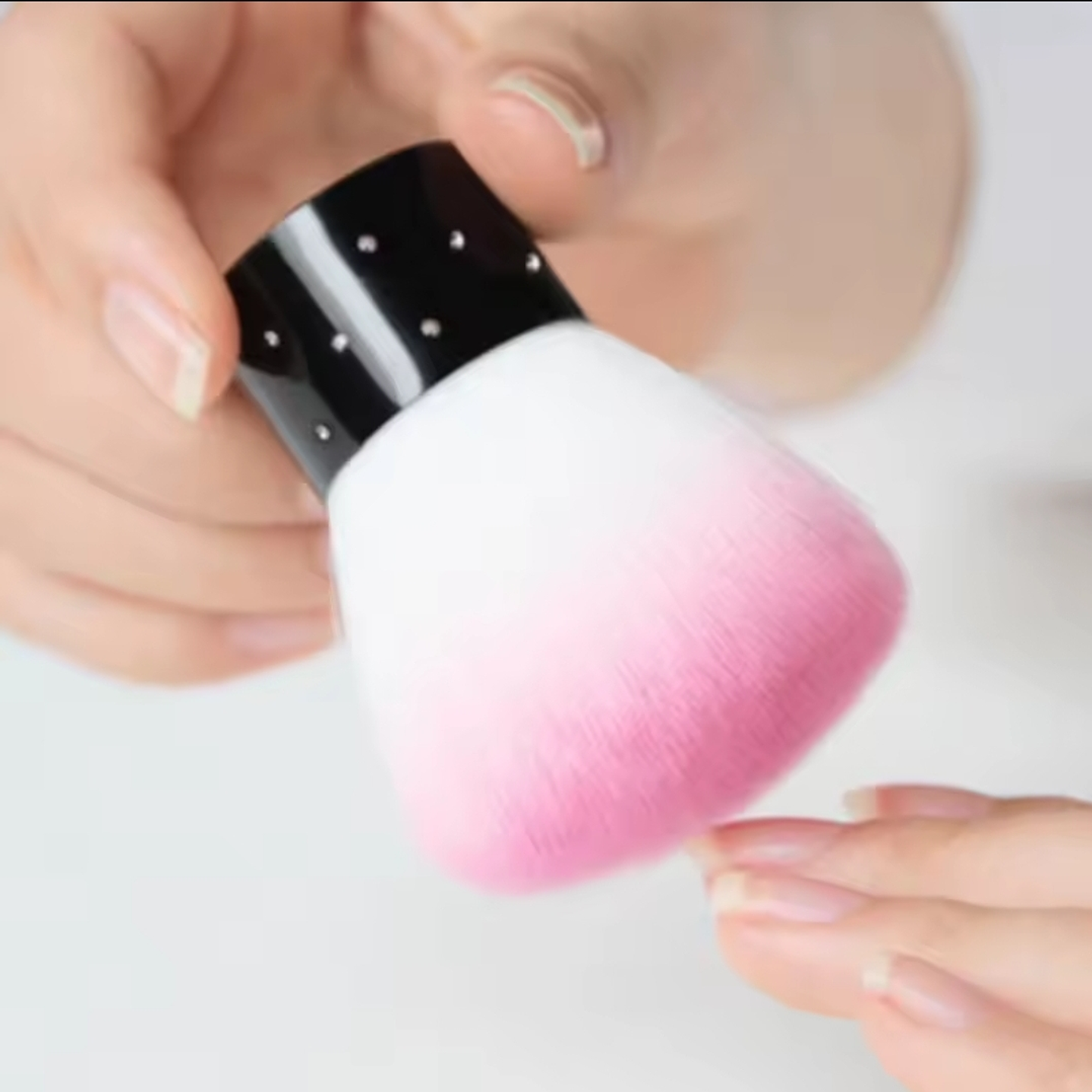 Brocha Pequeña (Color al Azar) 1