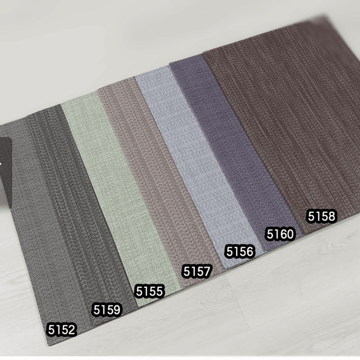 Alfombra vinílica DB5160A – Tejido gris, negro y morado | Lavable, antideslizante, acabado al corte 5