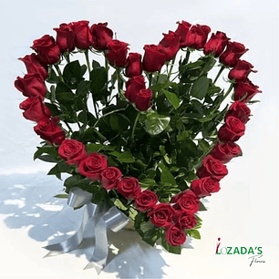 Amor - Corazón de Rosas Elige la cantidad de18 a 200 Rosas