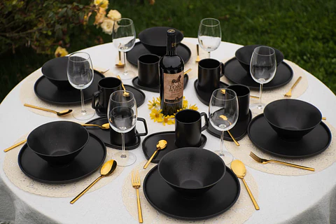 Set de Loza para 4 y 6 personas “Kuroi Hana” Flor Negra