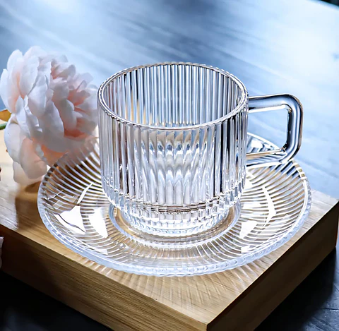 Set de 6 tazas + 6 platos de vidrio (150 ml)