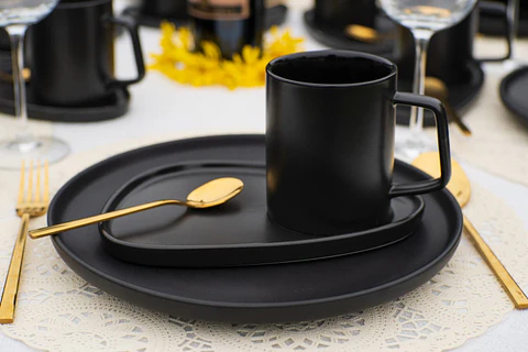 Set de tazas para 6 personas KUROI HANA