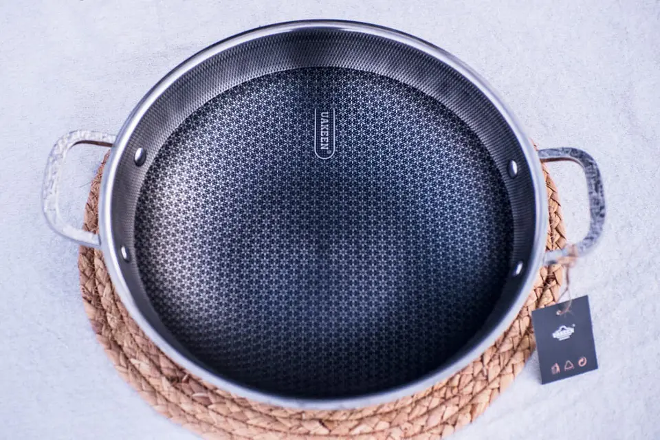 Wok 30 cm Uakeen con Tecnología Alemana Triple S/S y Superficie Texturizada 5