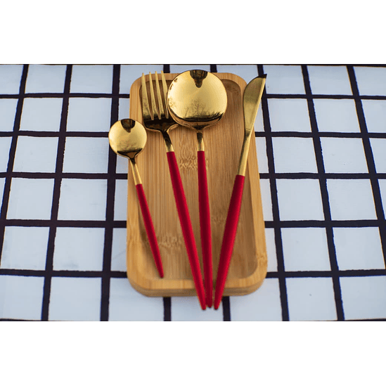 Set de cubiertos de Acero Inoxidable dorados 24 piezas  2