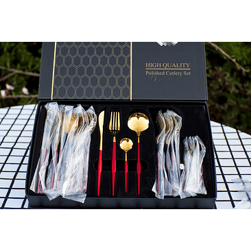 Set de cubiertos de Acero Inoxidable dorados 24 piezas  3