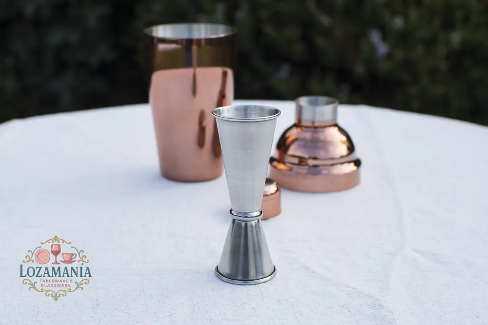 Medidor japonés de coctelería (jigger) de acero inoxidable 30 y 60 ml 3